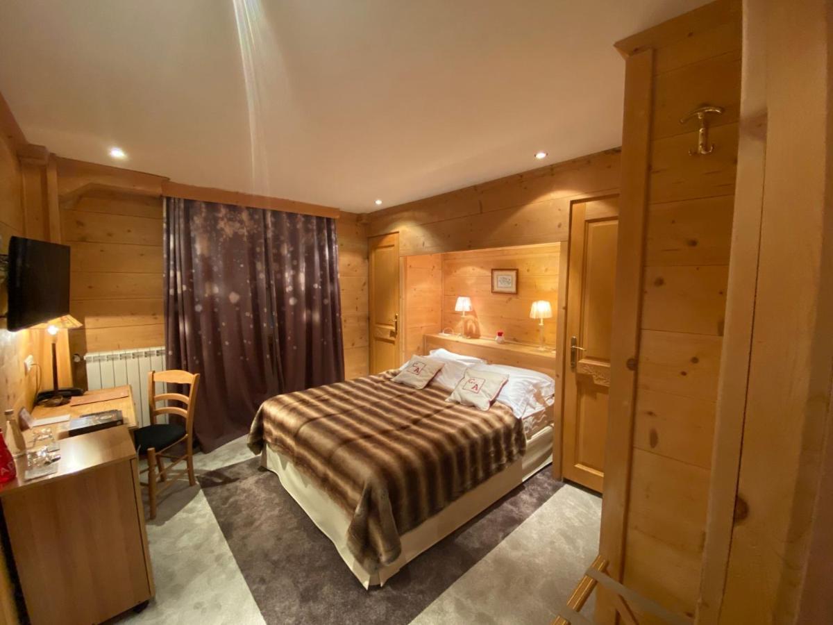 Hotel Le Chalet D'Auron Restaurant Et Spa المظهر الخارجي الصورة