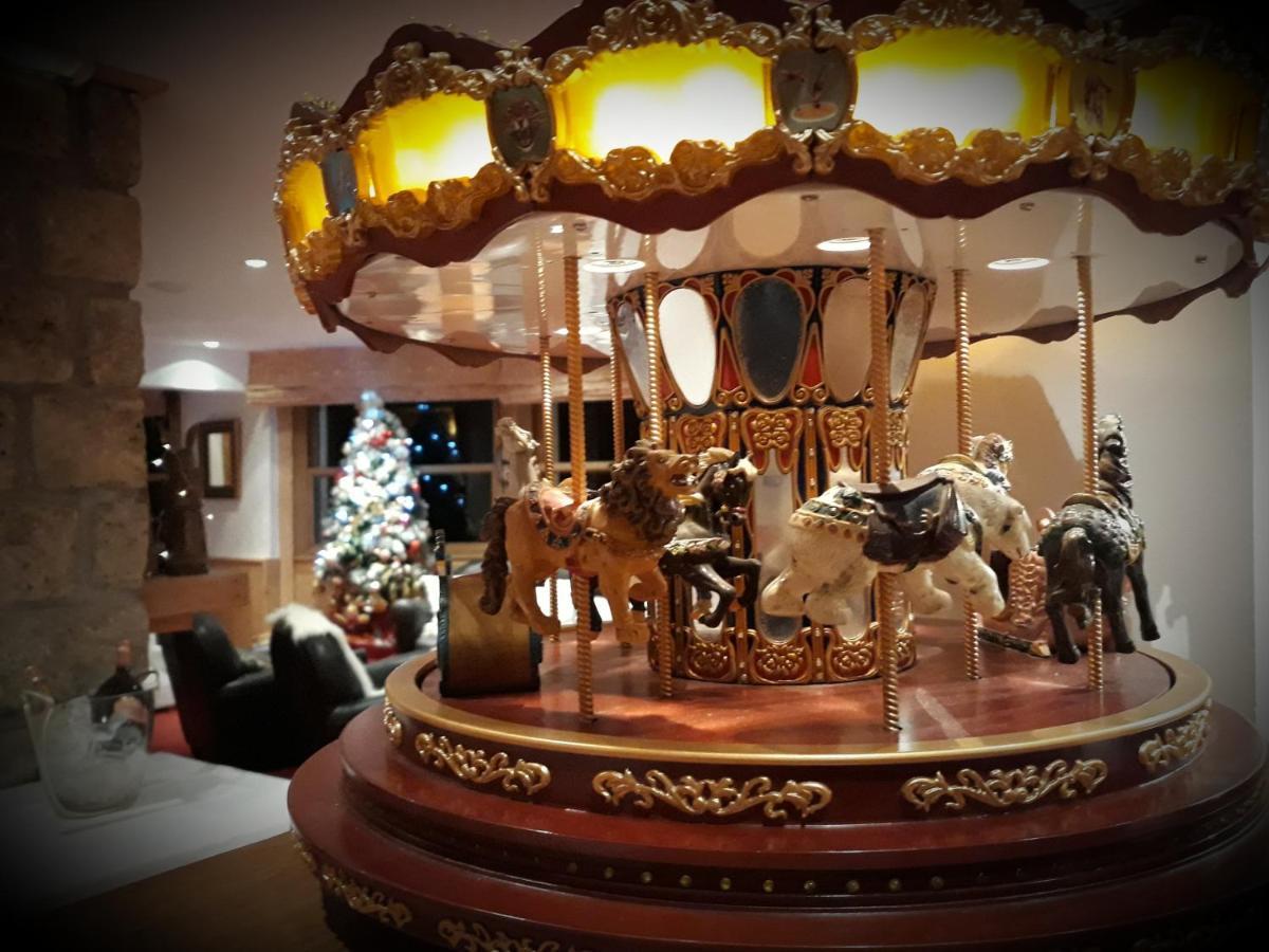 Hotel Le Chalet D'Auron Restaurant Et Spa المظهر الخارجي الصورة