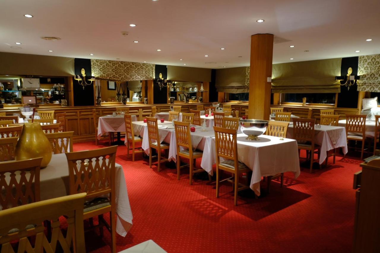 Hotel Le Chalet D'Auron Restaurant Et Spa المظهر الخارجي الصورة