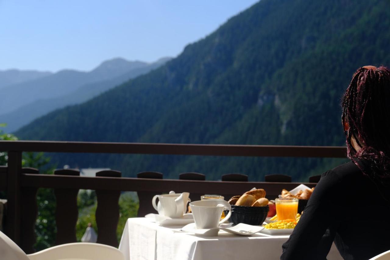 Hotel Le Chalet D'Auron Restaurant Et Spa المظهر الخارجي الصورة