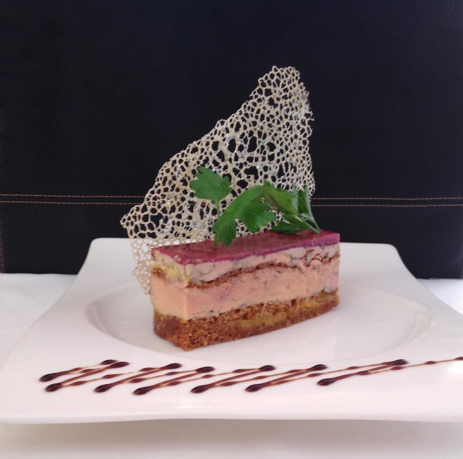 Hotel Le Chalet D'Auron Restaurant Et Spa المظهر الخارجي الصورة